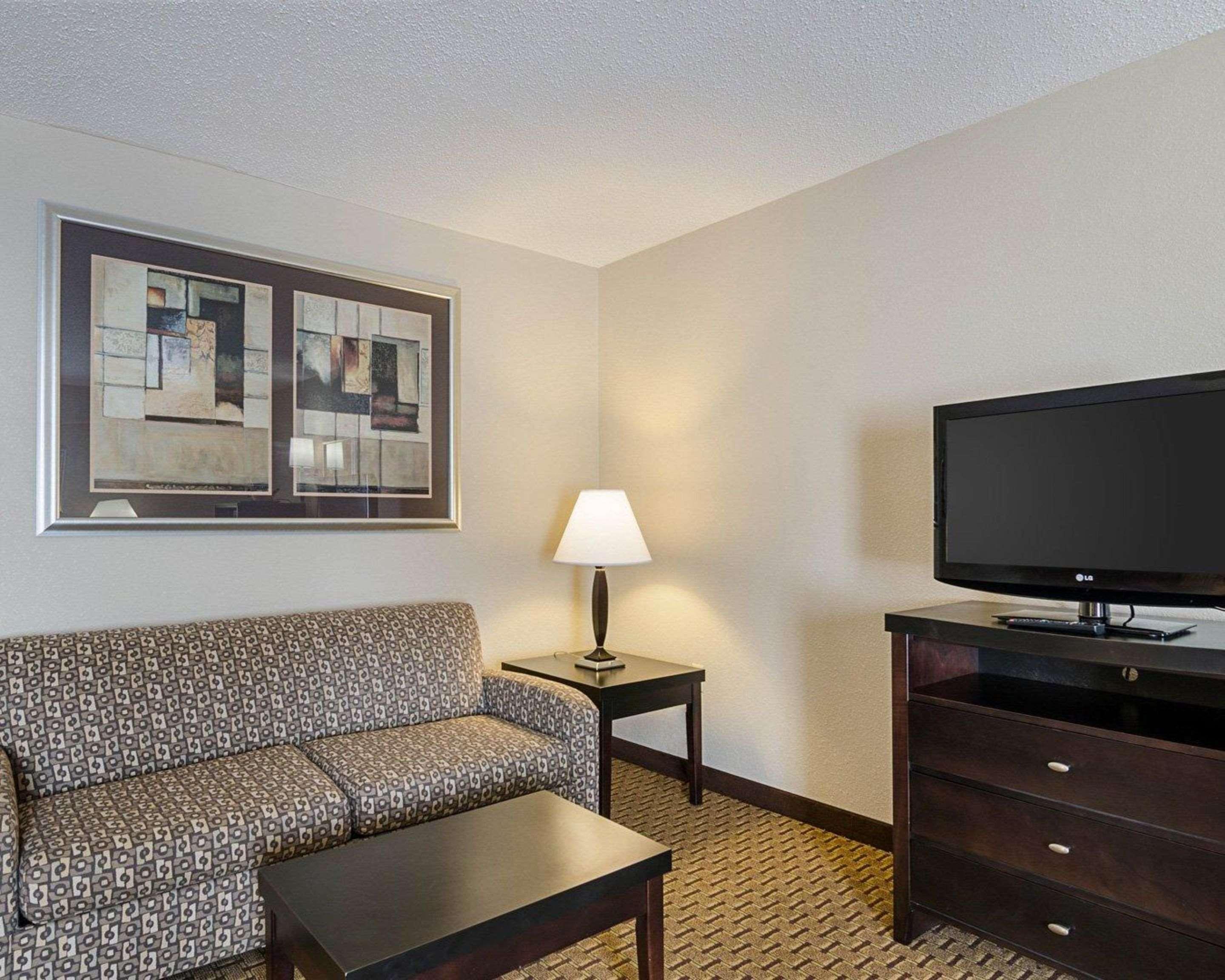 Quality Inn Troutville - Roanoke North Exterior foto