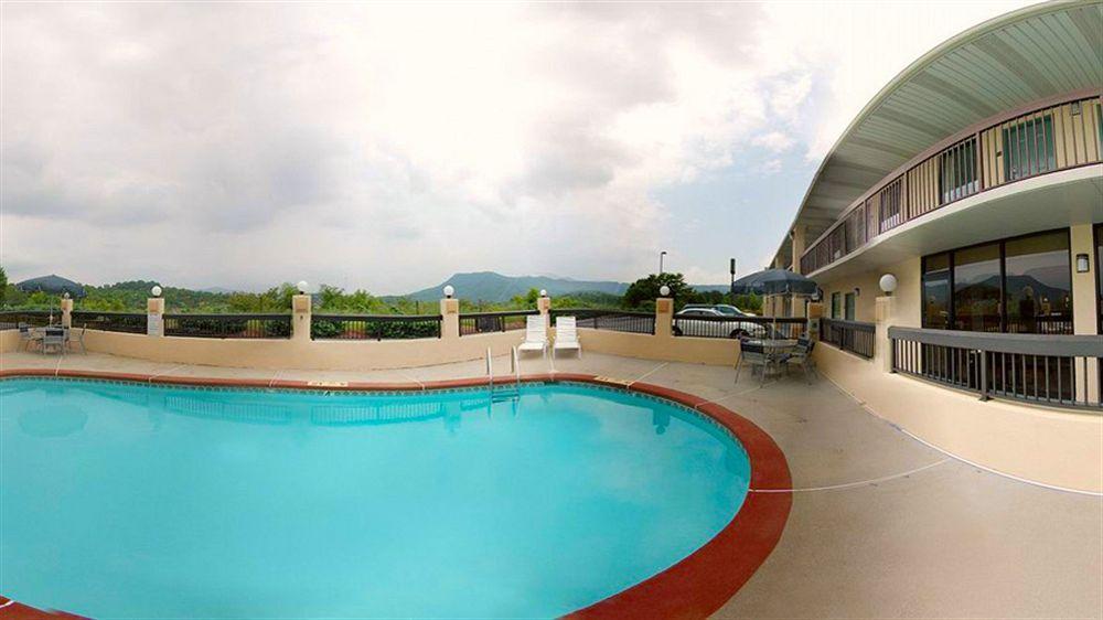 Quality Inn Troutville - Roanoke North Exterior foto